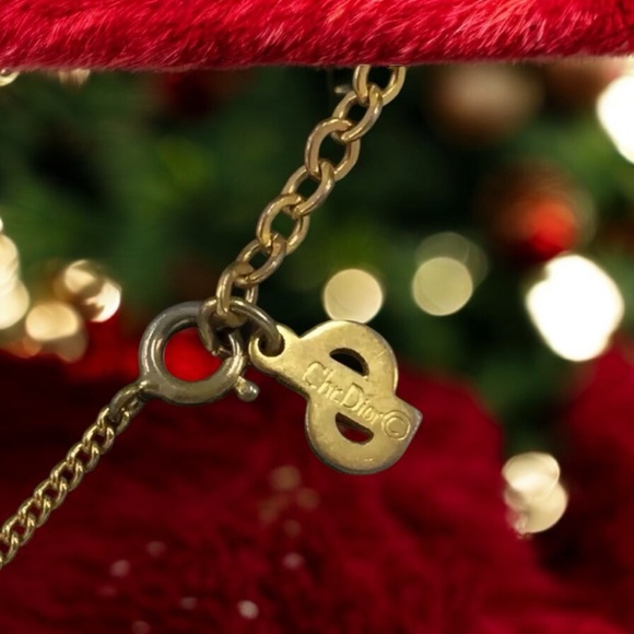 Authentic vintage Christian Dior Pearl Rhinestone Gold Tone Pendant Necklace - Picture 5 of 5